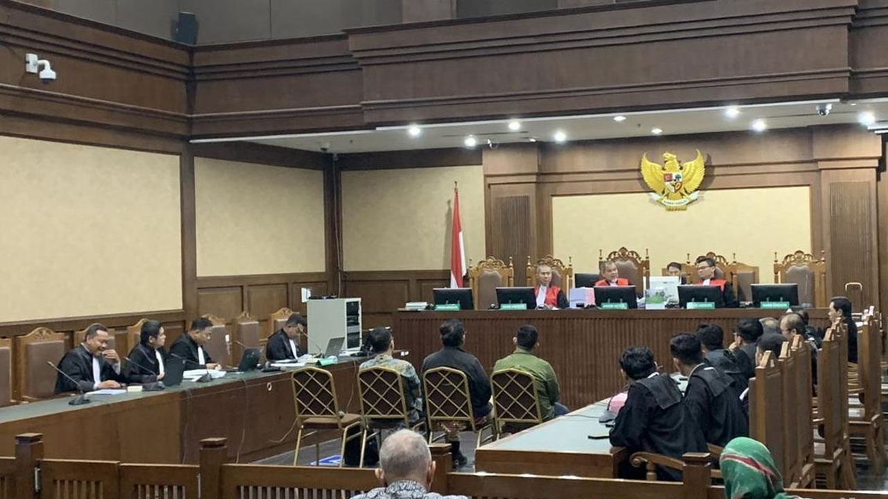 Amir Syamsudin dan Hamdan Zoelva Ajukan Amicus Curiae untuk Terdakwa Kasus Migor