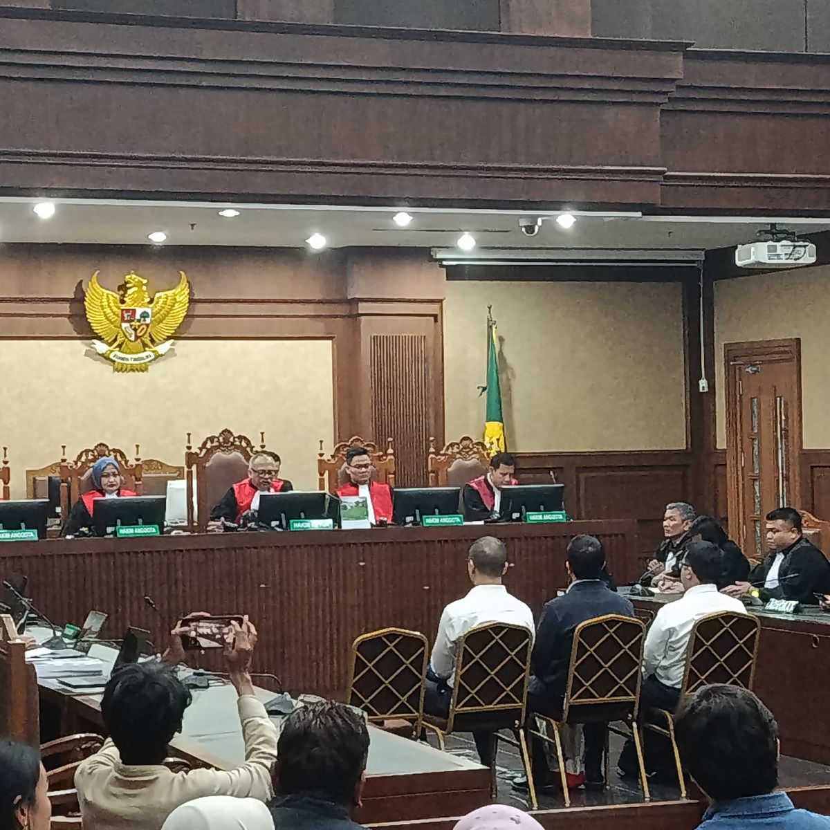 Kerry Angkat Bicara: "Tak Ada Bukti Saya Perintahkan Intervensi Kasus Minyak Mentah!"