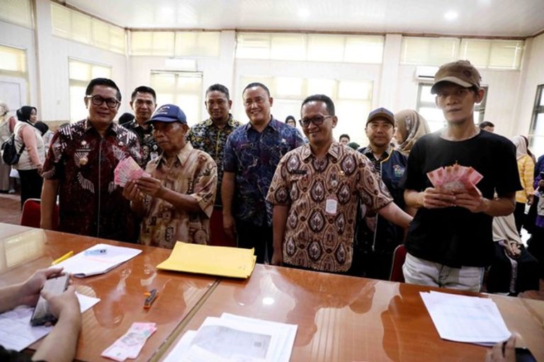 Langkah Cepat Pemkot Tangerang Salurkan BSU kepada 2.924 Warga Terdampak Inflasi