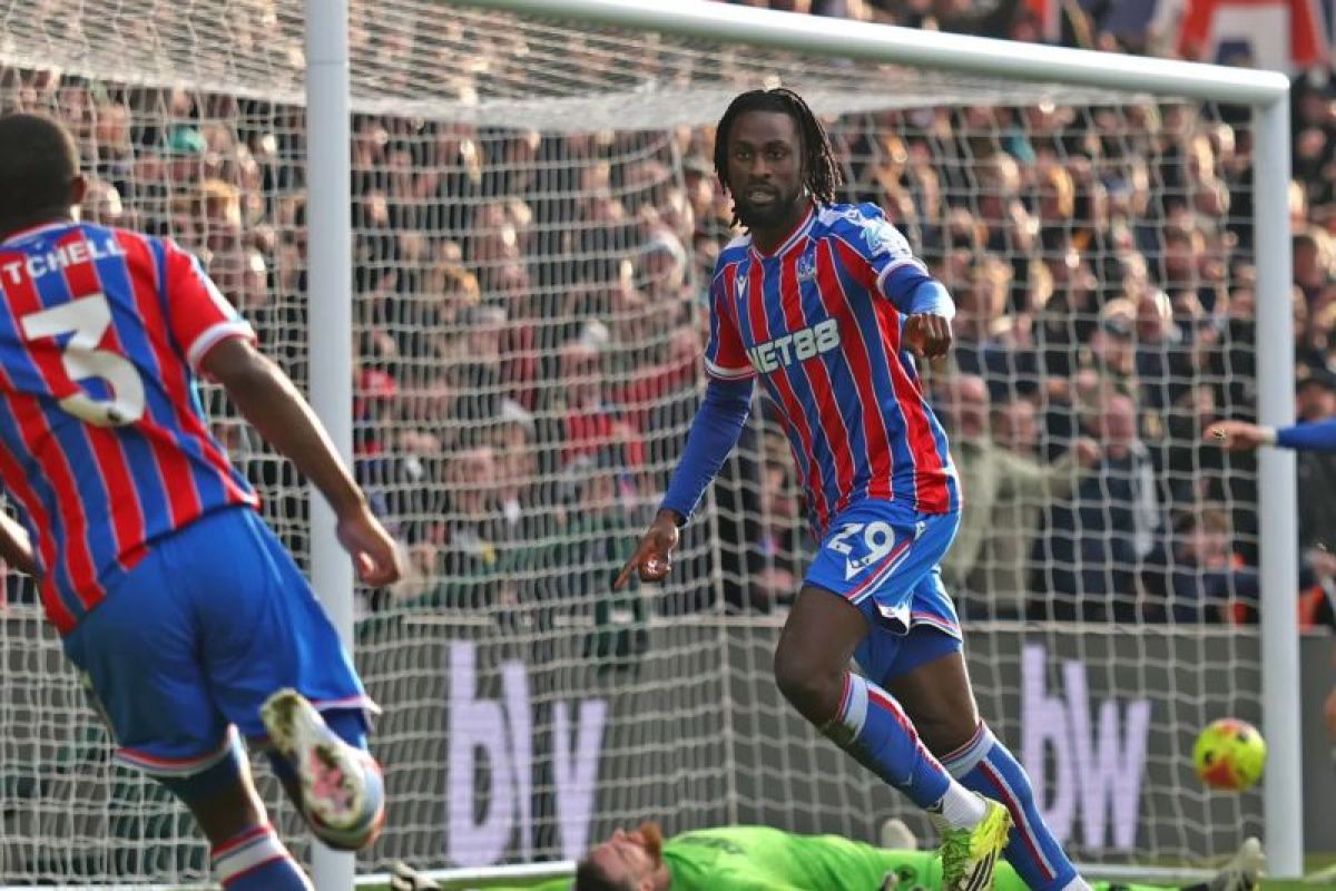 Crystal Palace Menang 2-0: The Eagles Segel Tiket Babak 16 Besar Secara Dramatis!