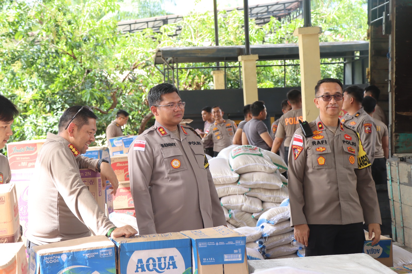 Polres Nagan Raya Distribusikan Bantuan Kapolri untuk Korban Banjir: Aksi Cepat Kepolisian Hadir di Tengah Rakyat