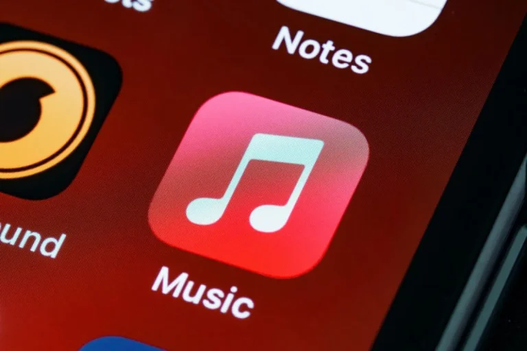 Jaga Keaslian Karya, Apple Music Segera Beri Label Transparansi pada Musik Buatan AI