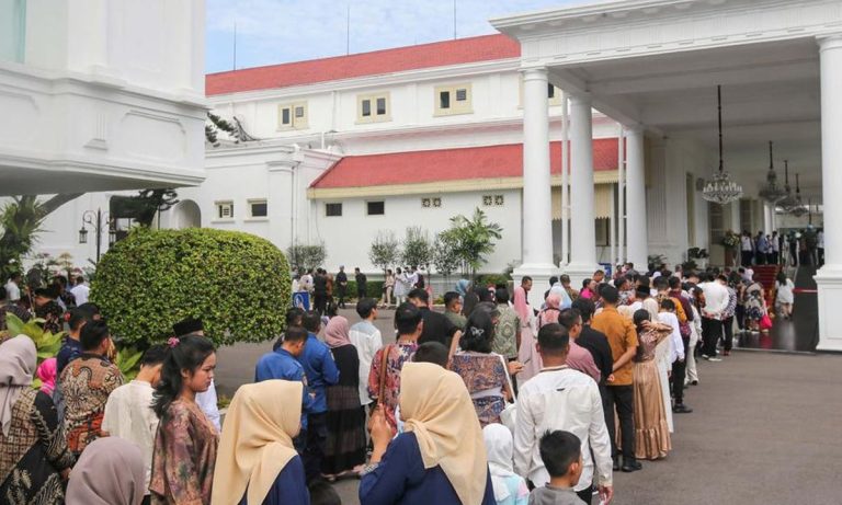 Ribuan Warga Padati Istana: Antrean Open House Kepresidenan 2026 Meluap Sejak Subuh
