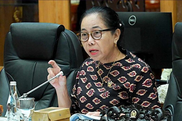 Anggota DPR RI Pasang Badan: Tolak Mentah-Mentah Rencana Belajar dari Rumah pada April Mendatang!