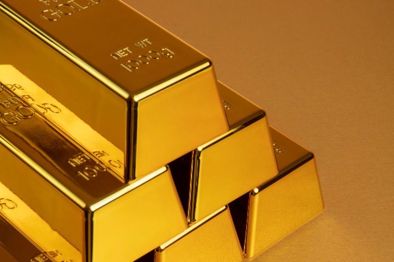 Harga Emas Dunia Rebound ke 4.500 Dollar AS: Gelombang Aksi Borong Global Guncang Pasar Komoditas