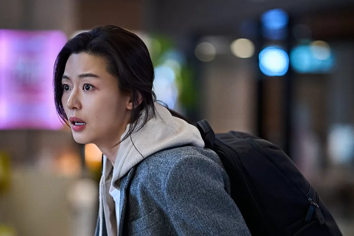 Aksi Brutal! Jun Ji Hyun Tampil Berdarah-darah dalam Proyek Ambisius Yeon Sang Ho 'Colony'