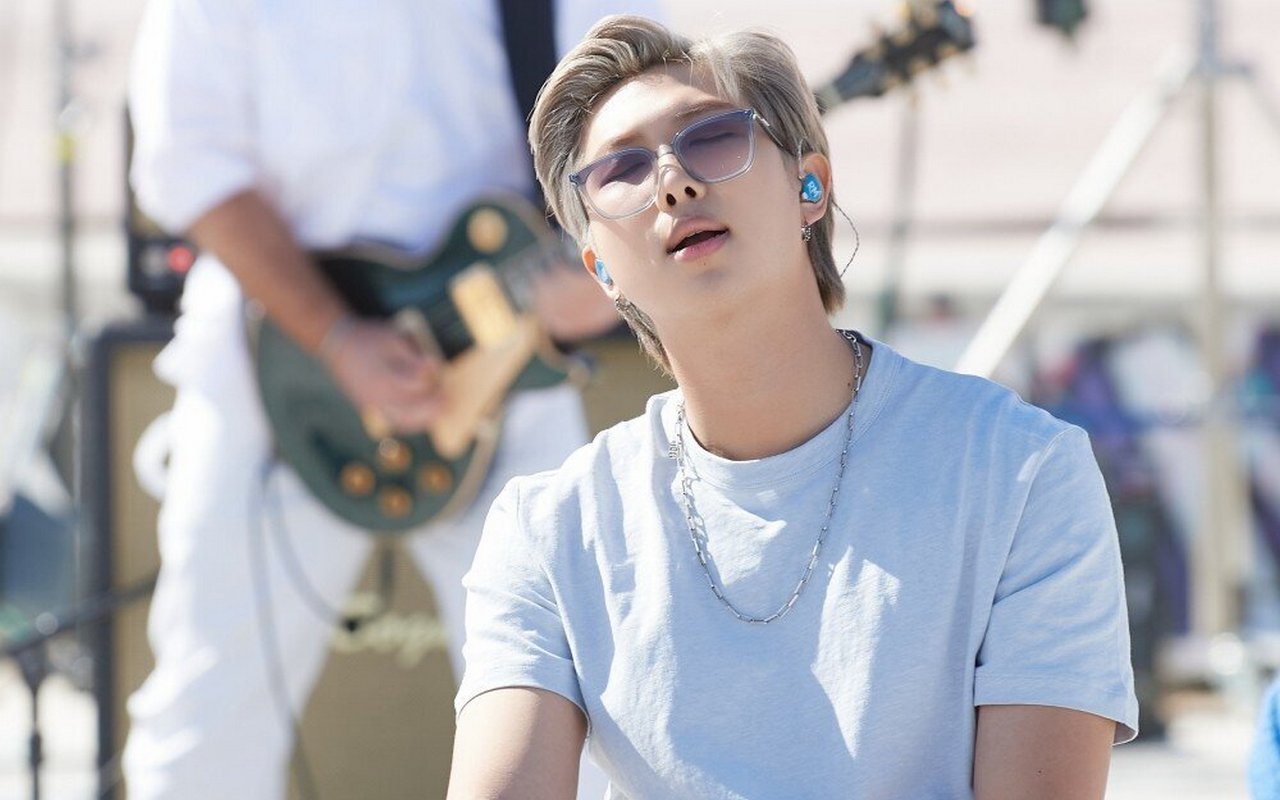 Dedikasi Tanpa Batas: RM BTS Tetap Guncang Panggung Gwanghwamun Meski Cedera Tangan!