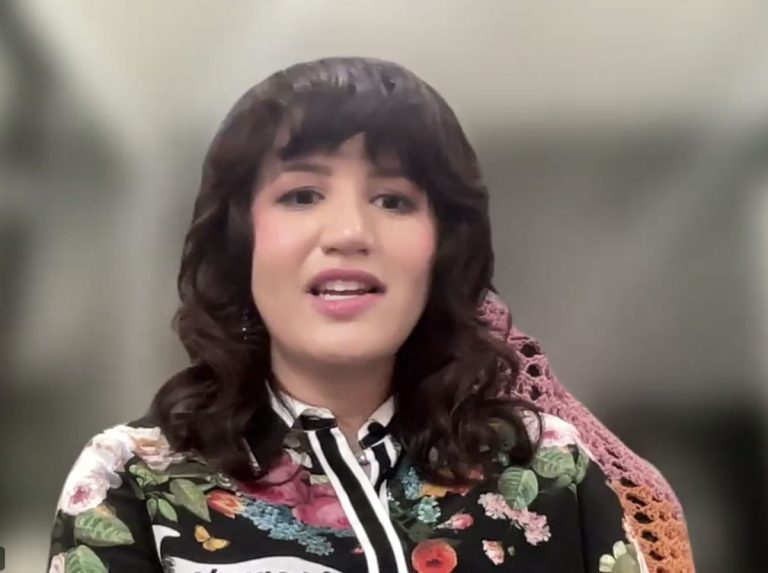 Masih Rahasia! Seiyu Dawn Belum Mau Bocorkan Nasib Kivia di Sentenced to be a Hero