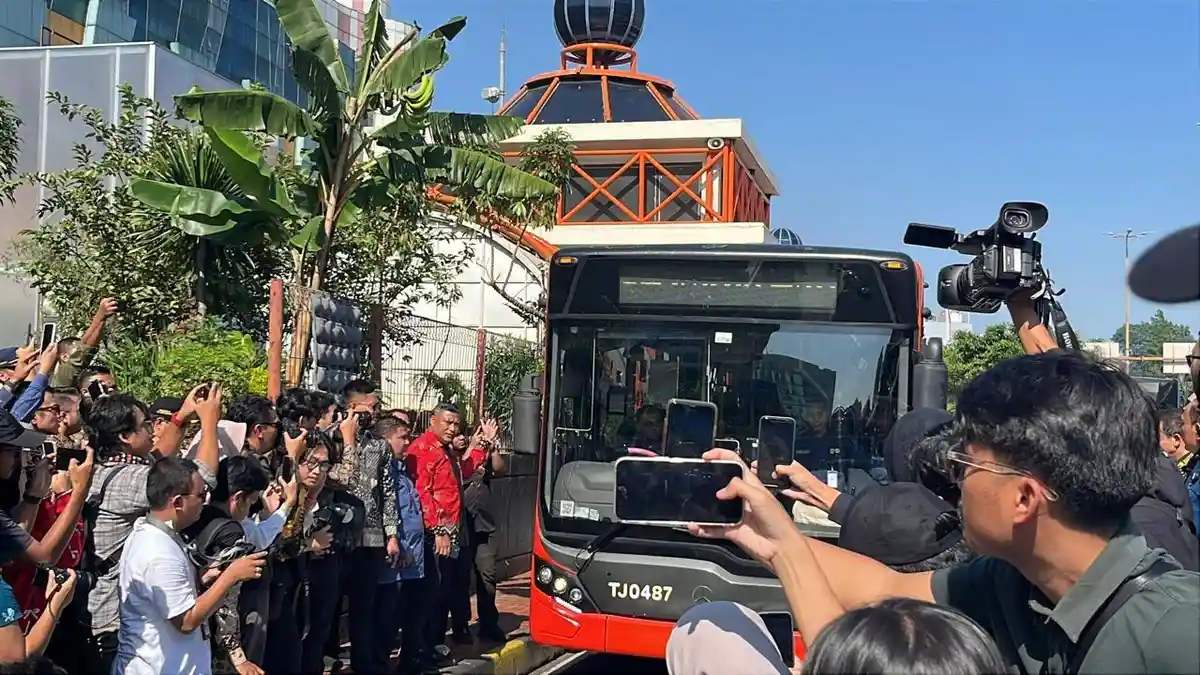 Walkot Tangerang Apresiasi Peluncuran Bus Transjabodetabek Rute Blok M-Soetta: Solusi Cerdas Urai Kemacetan