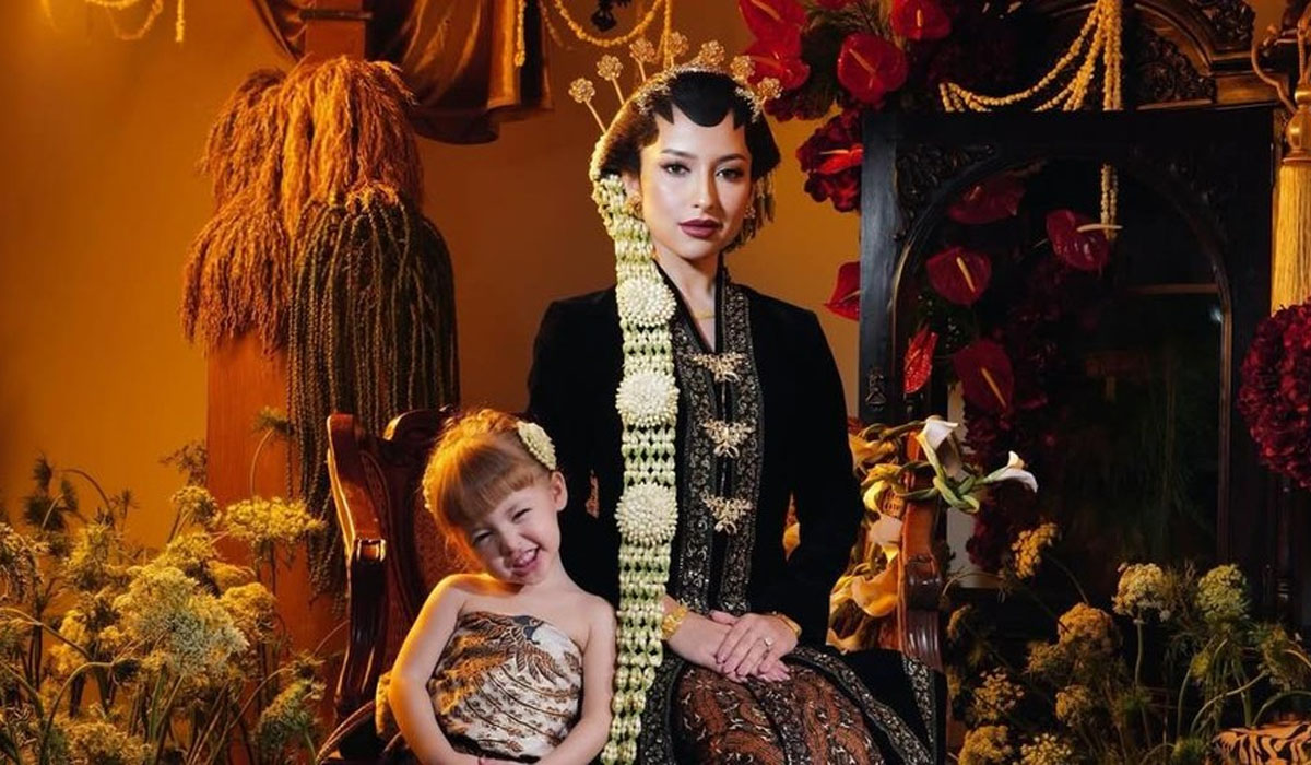 Ungkapan Hati Paling Dalam: Pesan Haru dan Manis Jennifer Coppen untuk Kamari Jelang Pernikahan dengan Justin Hubner